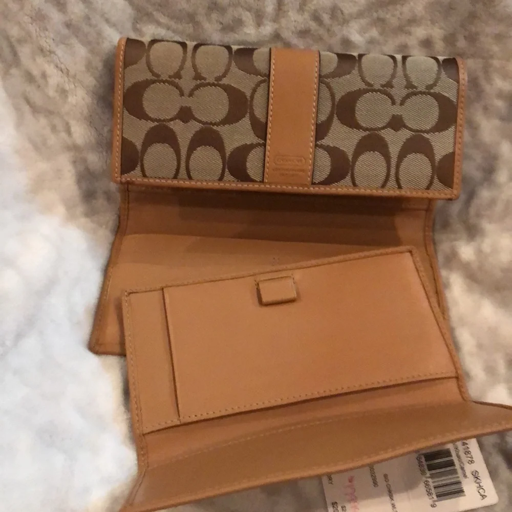 Beautiful new Coach wallet with check book holder - Picture 2 of 6